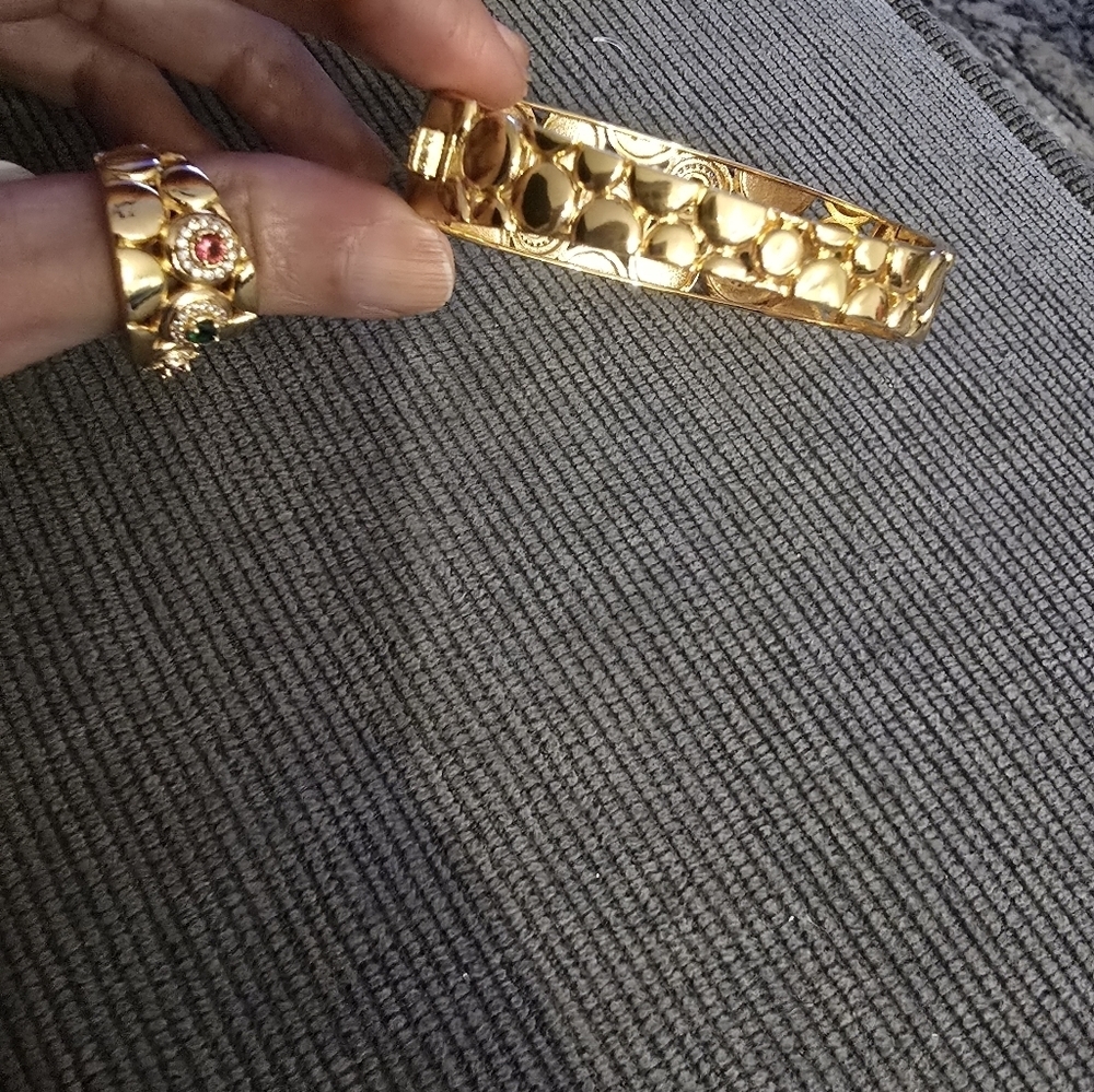 21kgp Dubai Jewelry Elegant Gold and Gemstone Bracelet and Ring Set - Picture 13 of 16